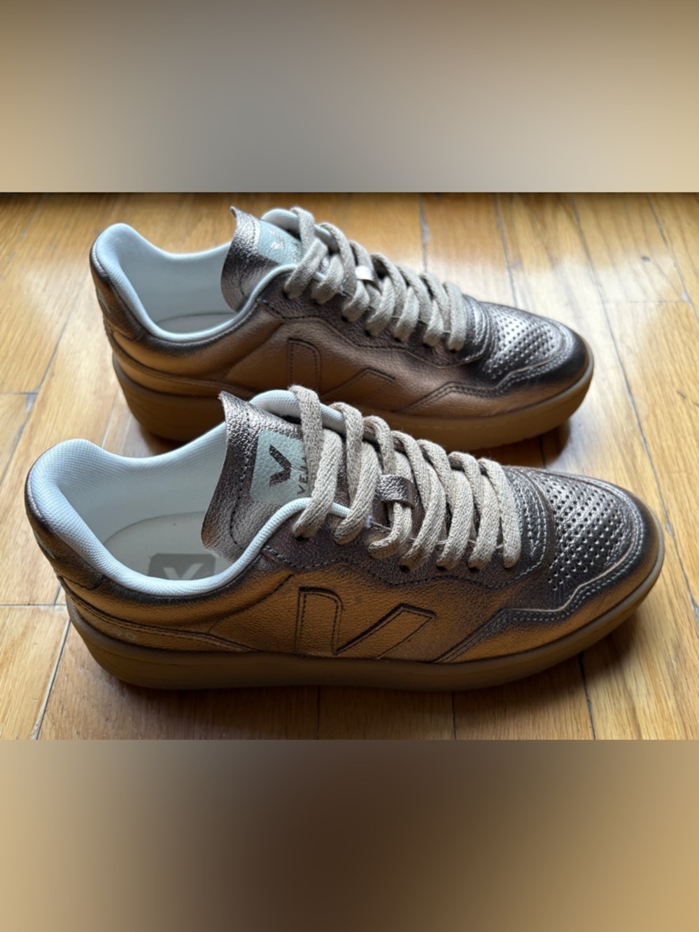 Veja Bronze Women’s V-90 Low Top Sneakers Sz 6/37 EU
